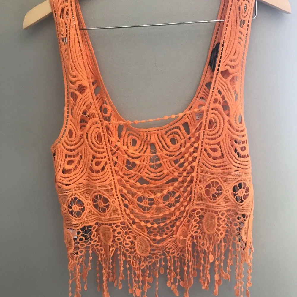 ❌sold❌ bebe NWT orange crochet fringe cropped tank. Bohemian, retro, summer. - Picture 2 of 5
